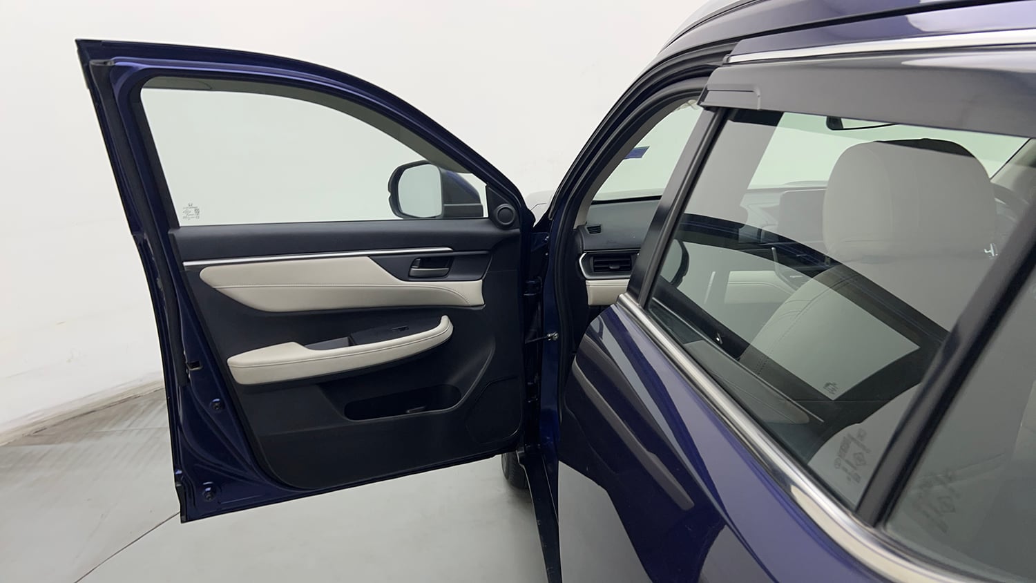 Used 2024 Honda Elevate Apex Edition VX CVT Petrol Automatic interior LEFT FRONT DOOR OPEN VIEW