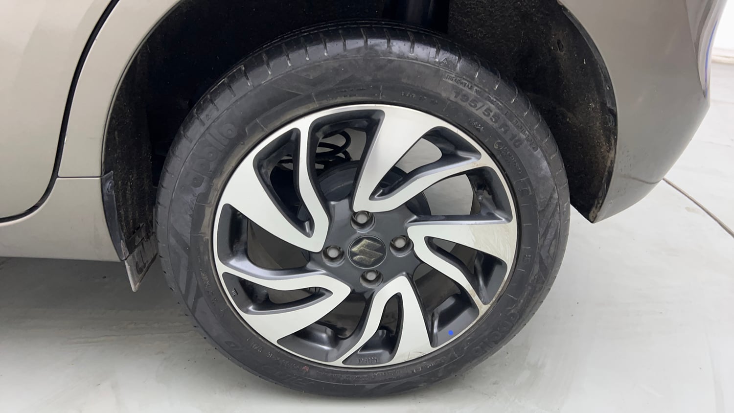 Used 2020 Maruti Suzuki Baleno Zeta Petrol Manual tyres LEFT REAR TYRE RIM VIEW