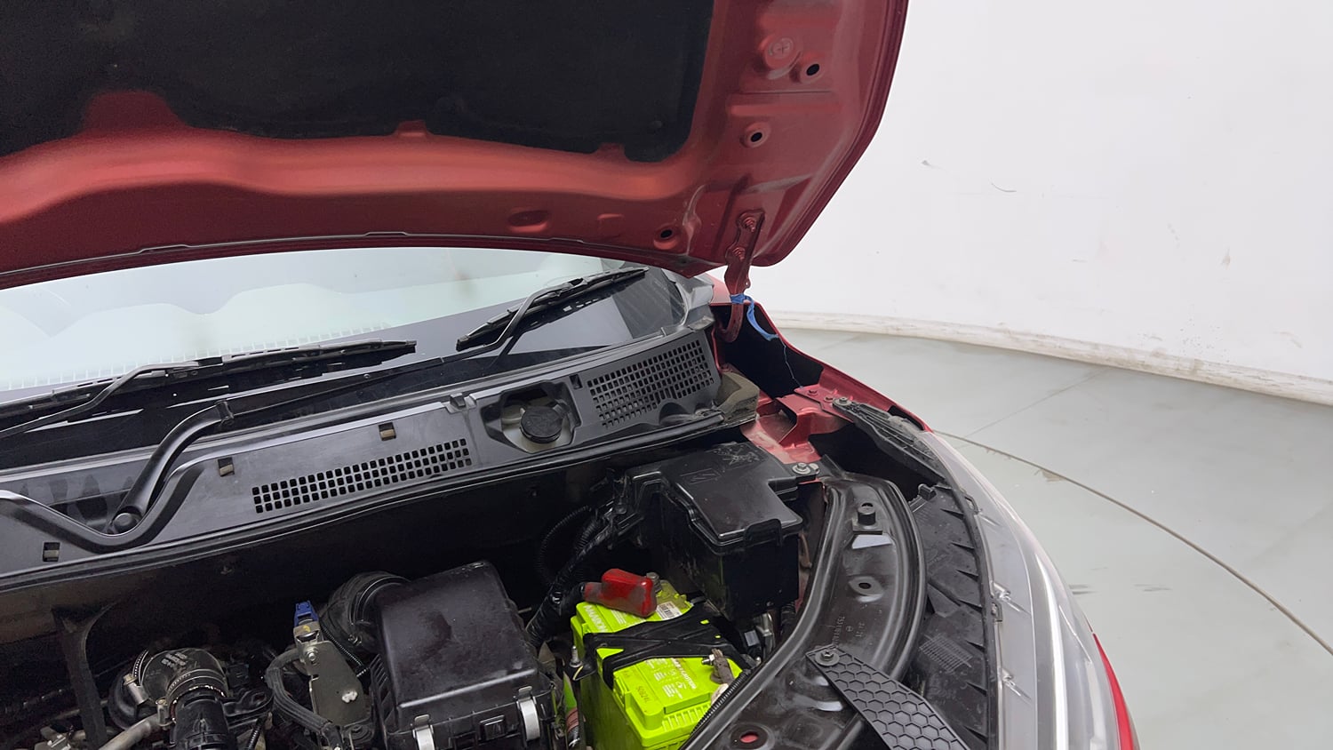 Used 2021 Nissan Magnite XV Premium Turbo (O) CVT Dual Tone Petrol Automatic engine ENGINE LEFT SIDE HINGE & APRON VIEW