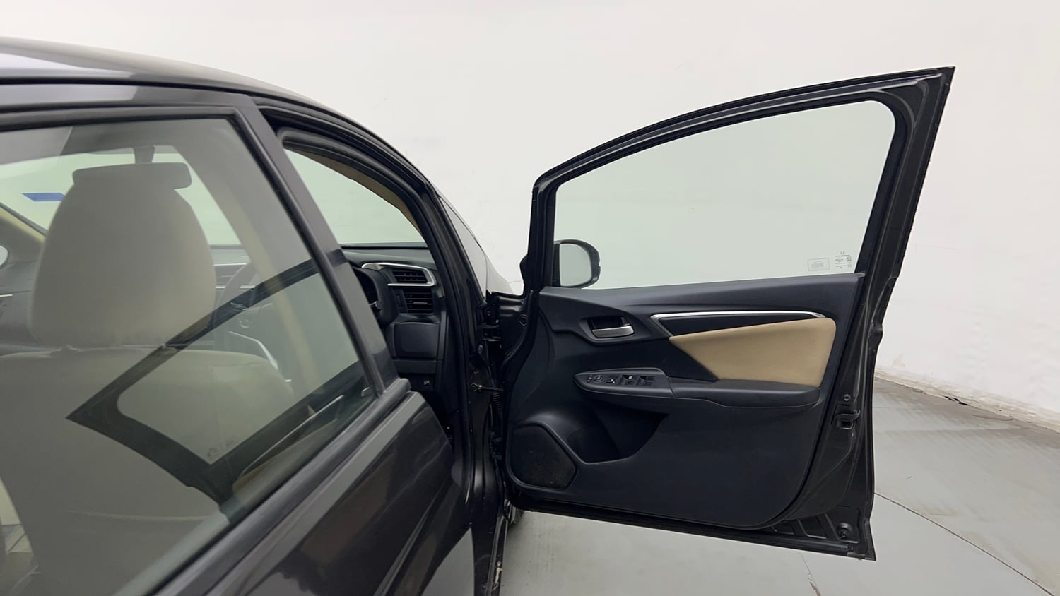 Used 2016 Honda Jazz V AT Petrol Petrol Automatic interior RIGHT FRONT DOOR OPEN VIEW