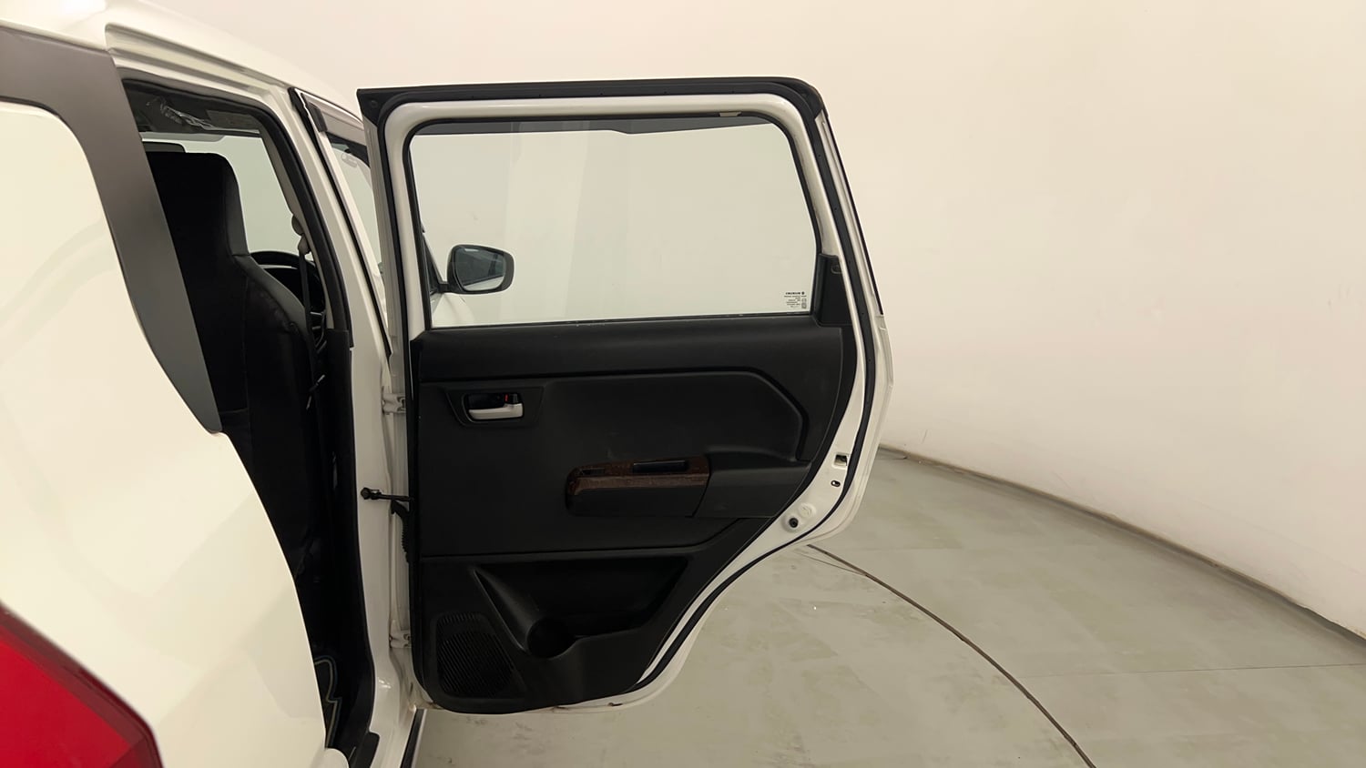 Used 2023 Maruti Suzuki Wagon R VXI 1.0 CNG Cng Manual interior RIGHT REAR DOOR OPEN VIEW