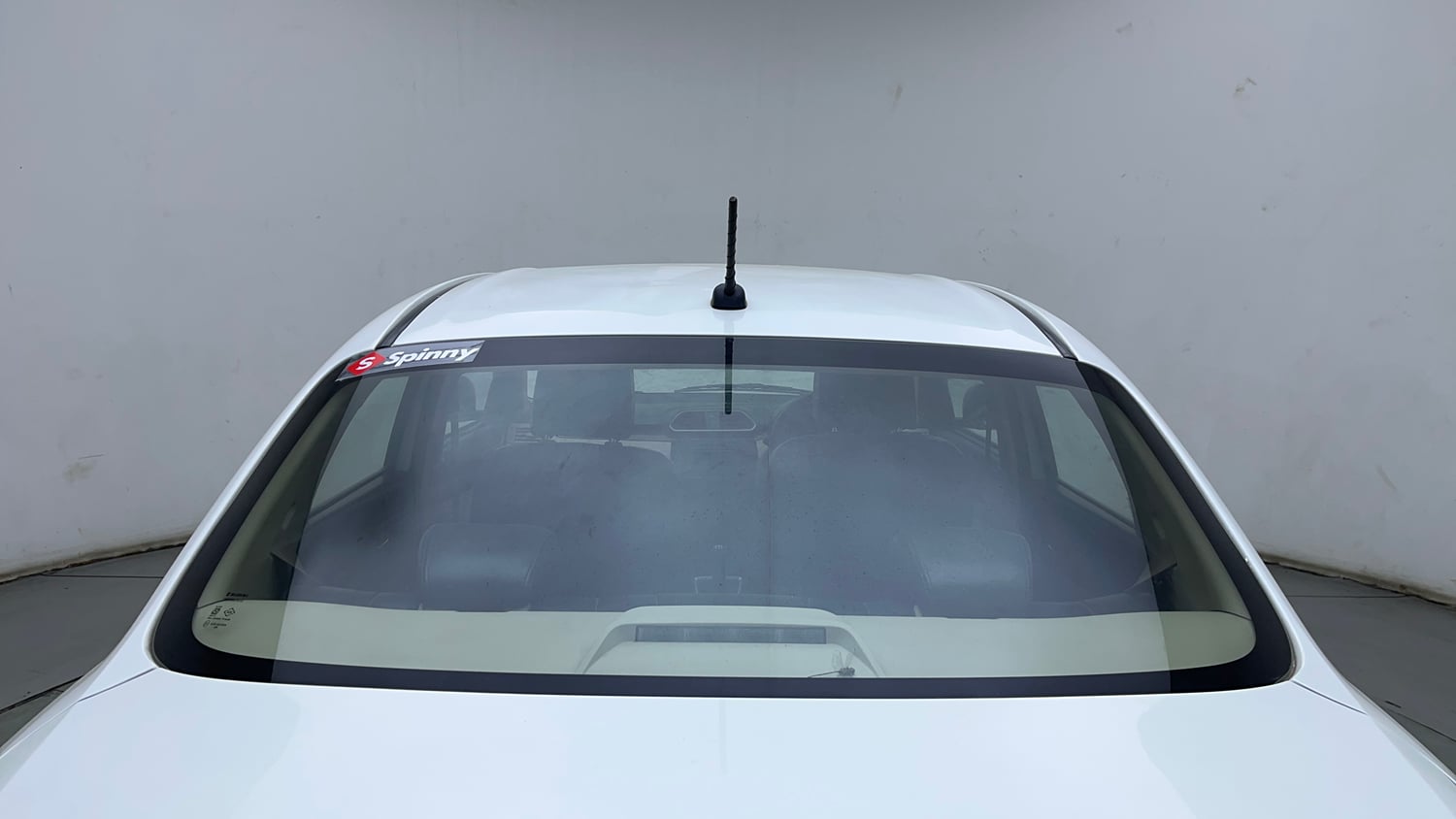 Used 2017 Maruti Suzuki Dzire VXi Petrol Manual exterior BACK WINDSHIELD VIEW