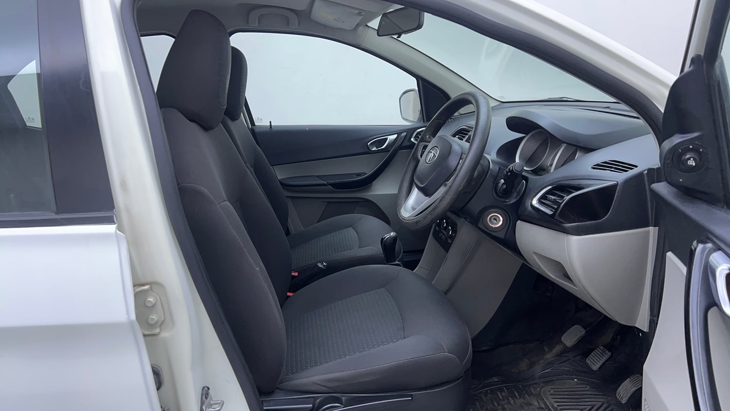 Used 2017 Tata Tiago Revotron XZ Petrol Manual interior RIGHT SIDE FRONT DOOR CABIN VIEW