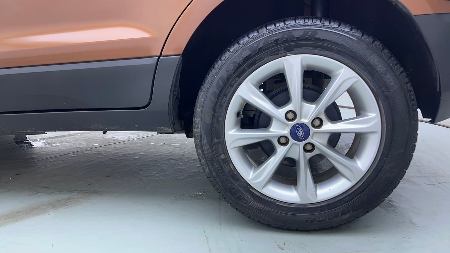 Used 2019 Ford EcoSport Titanium 1.5L Ti-VCT Petrol Manual tyres LEFT REAR TYRE RIM VIEW