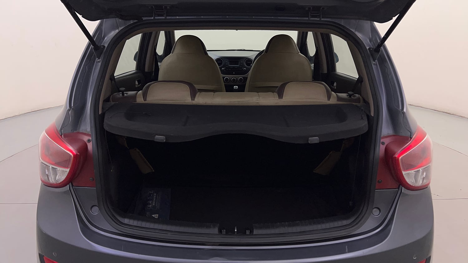 Used 2016 Hyundai Grand i10 Sportz 1.2 Kappa VTVT Petrol Manual interior DICKY INSIDE VIEW