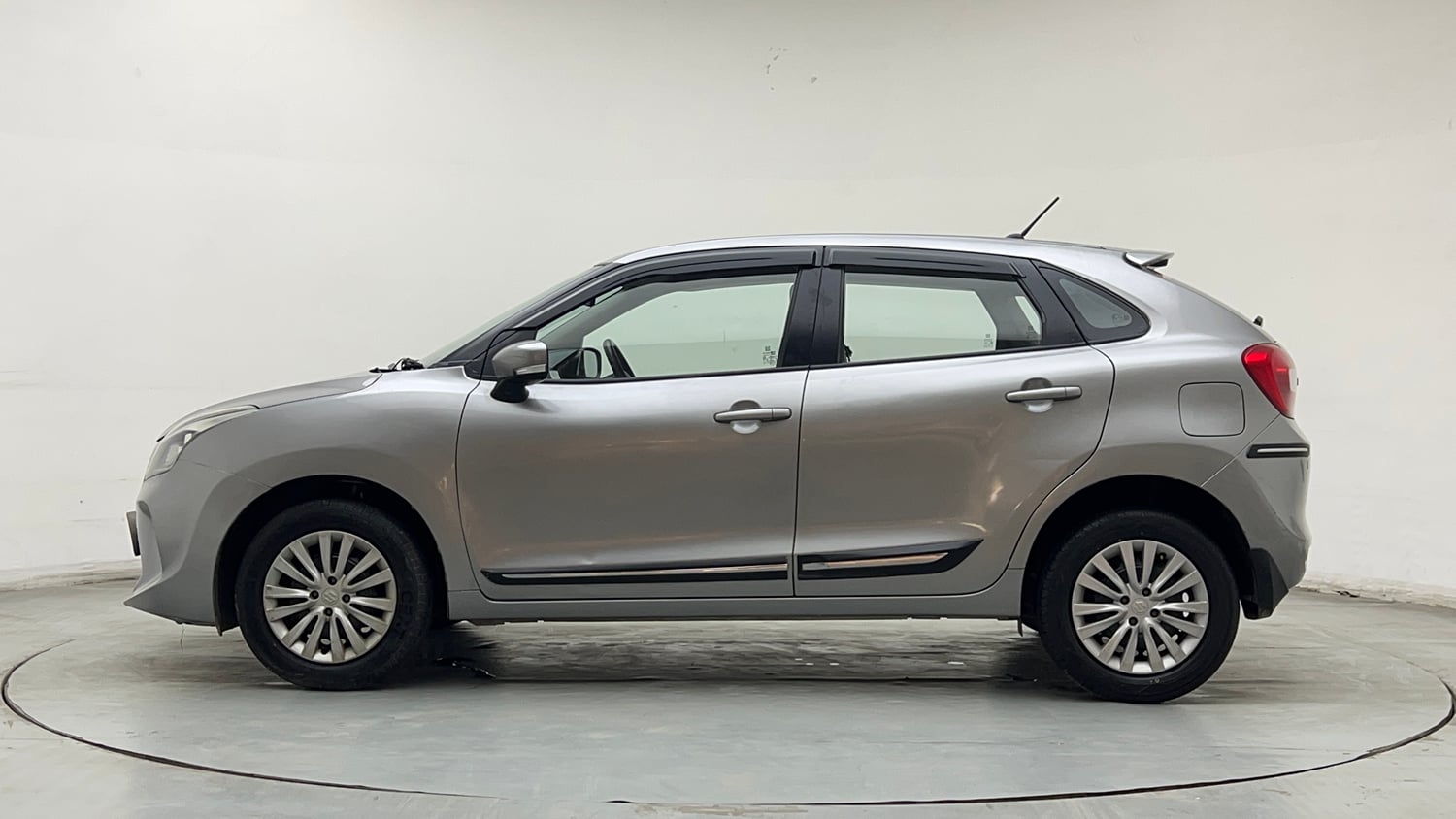 Used 2019 Maruti Suzuki Baleno Delta Petrol Manual exterior LEFT SIDE VIEW