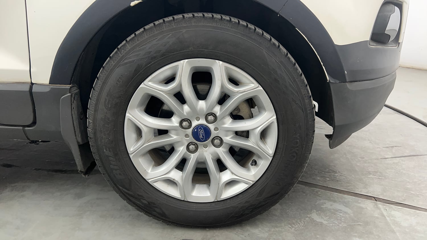 Used 2015 Ford EcoSport Titanium 1.5 Ti-VCT AT Petrol Automatic tyres RIGHT FRONT TYRE RIM VIEW