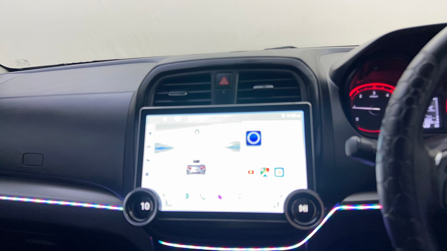 Used 2018 maruti-suzuki Vitara Brezza ZDi Plus AGS Diesel Automatic top_features Touch screen infotainment system