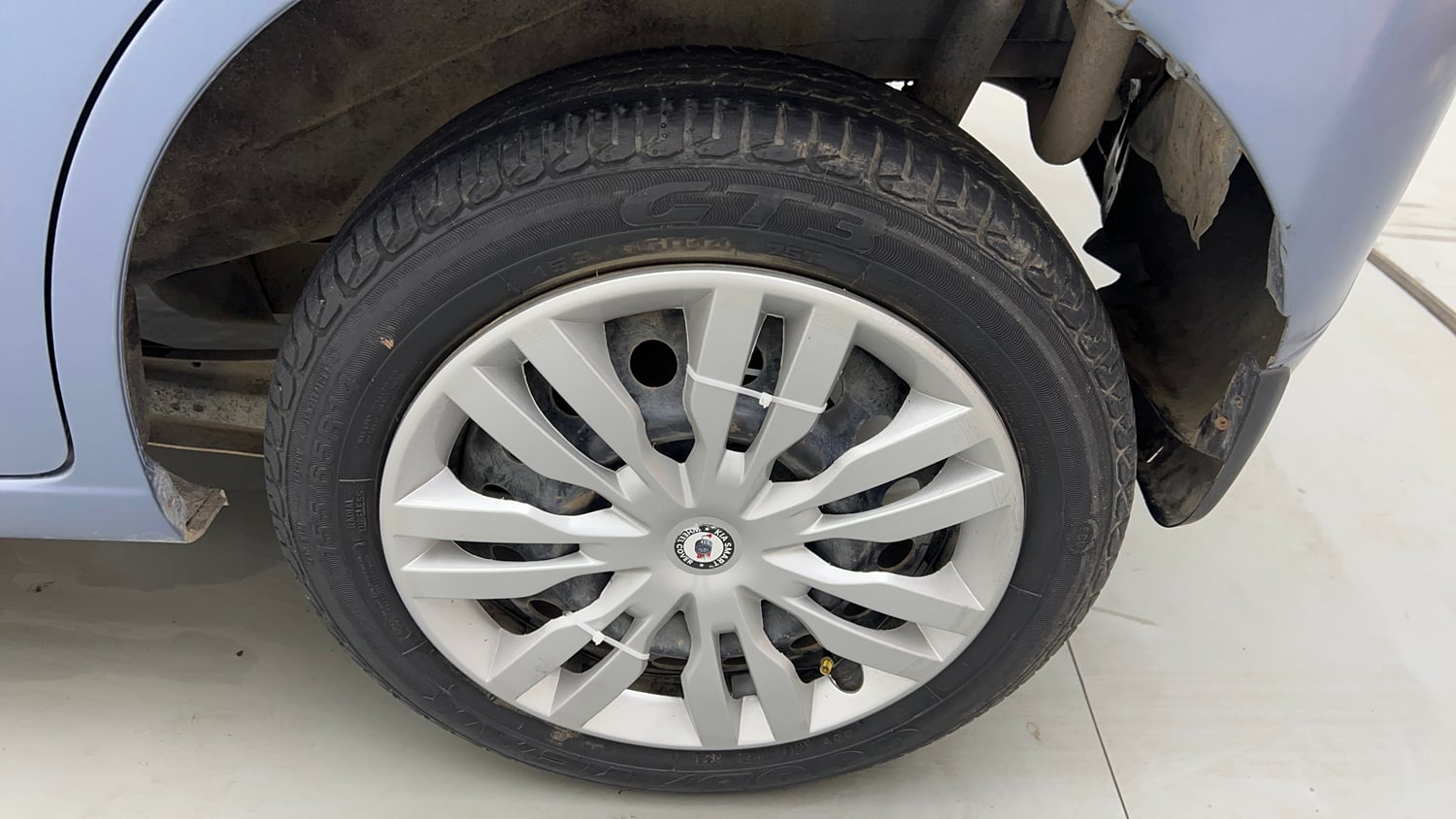 Used 2013 Maruti Suzuki Wagon R VXI Petrol Manual tyres LEFT REAR TYRE RIM VIEW