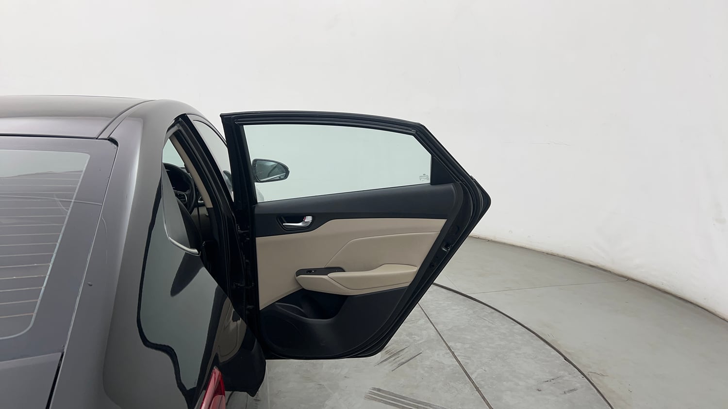 Used 2018 Hyundai Verna SX (O) 1.6 VTVT AT Petrol Automatic interior RIGHT REAR DOOR OPEN VIEW