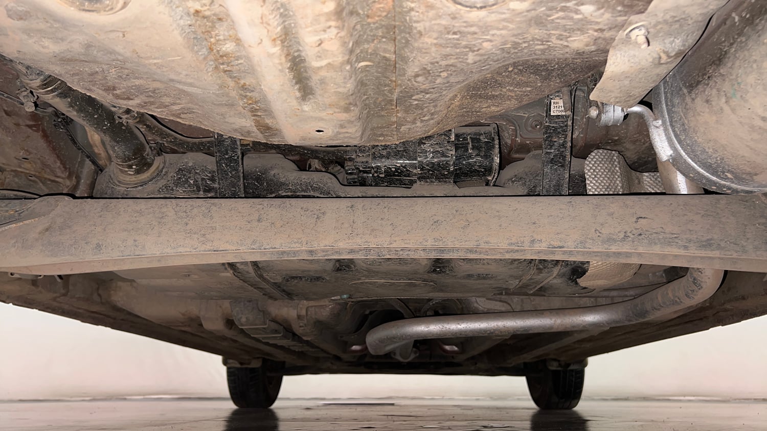 Used 2016 Hyundai Elite i20 Sportz 1.2 Petrol Manual extra REAR UNDERBODY VIEW (TAKEN FROM REAR)