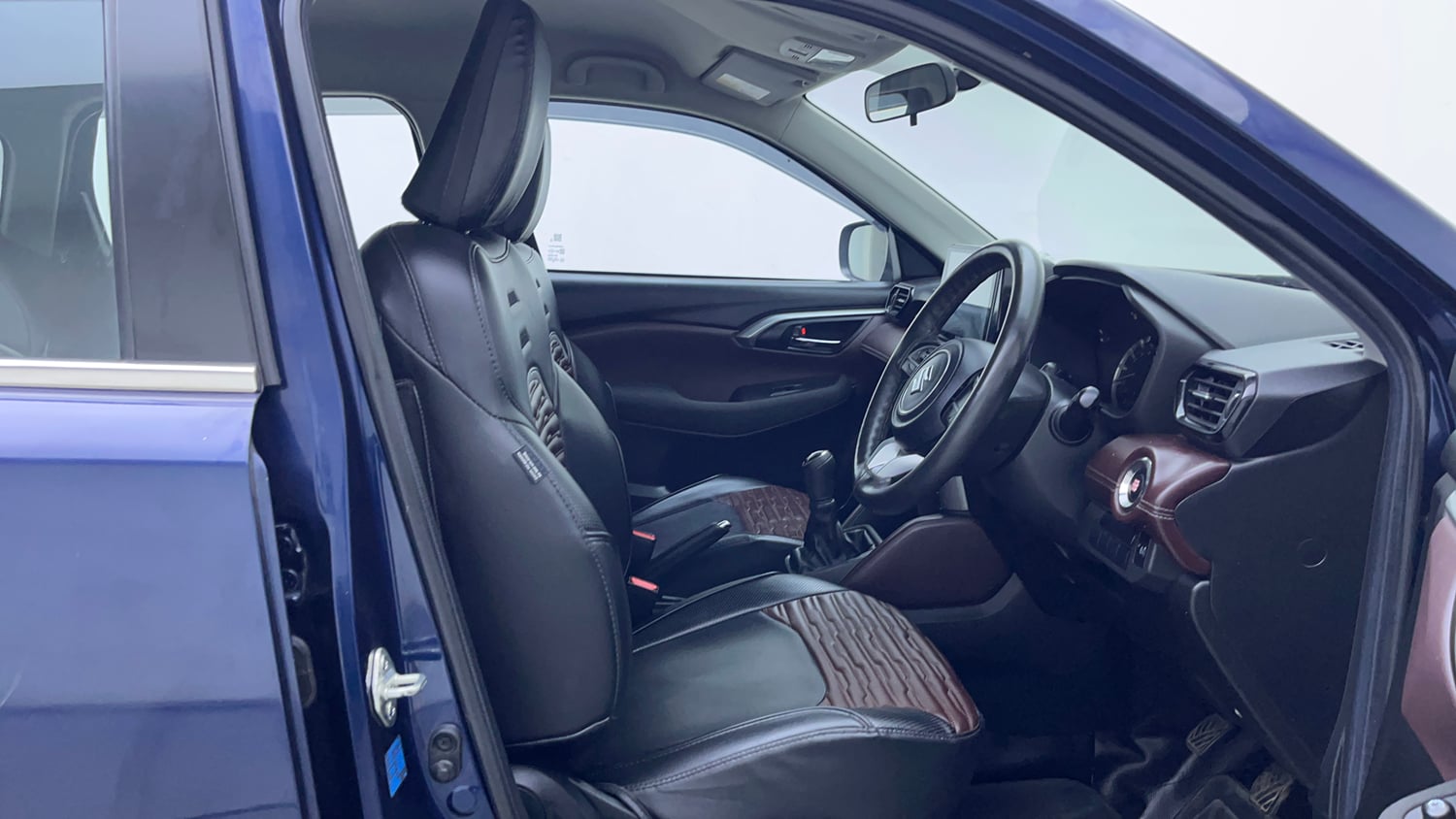 Used 2024 Maruti Suzuki Grand Vitara Sigma Smart Hybrid Petrol Manual interior RIGHT SIDE FRONT DOOR CABIN VIEW