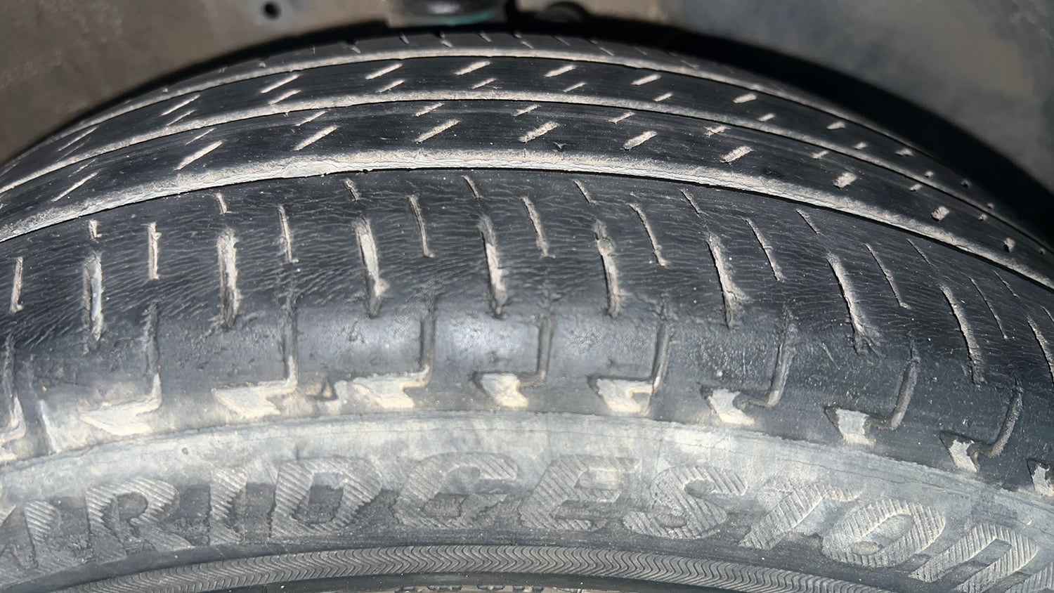 Used 2020 Maruti Suzuki Ignis Delta 1.2 AMT Petrol Automatic tyres RIGHT FRONT TYRE TREAD VIEW