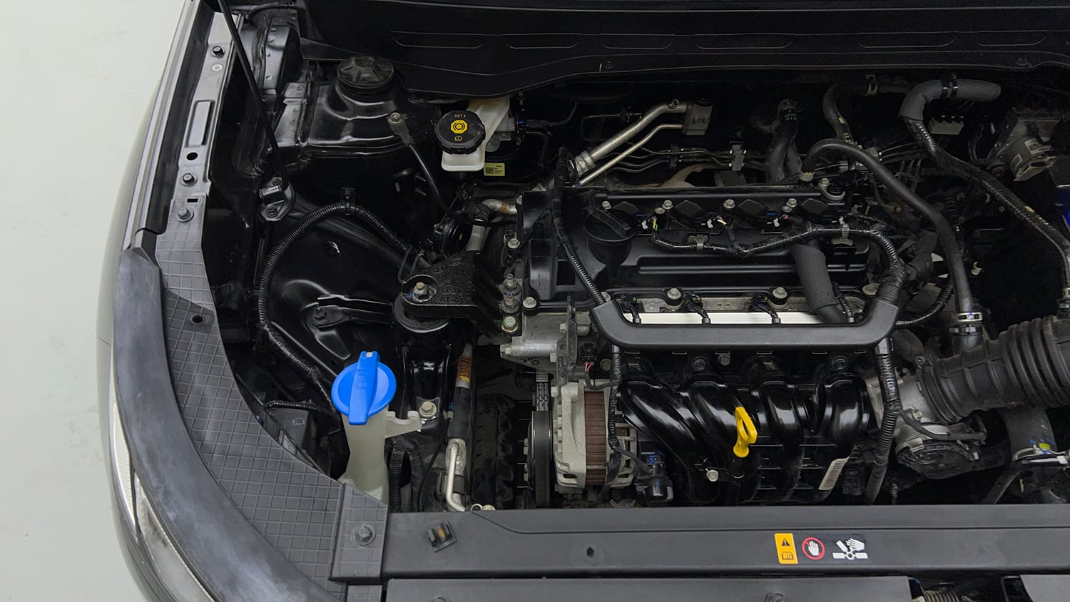 Used 2022 Hyundai Venue SX 1.2 Petrol Petrol Manual engine ENGINE RIGHT SIDE VIEW