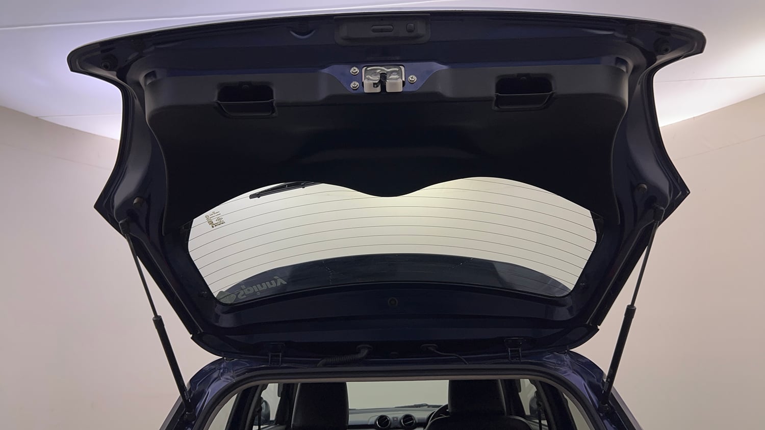 Used 2020 Maruti Suzuki Swift ZXi Plus AMT Petrol Automatic interior DICKY DOOR OPEN VIEW