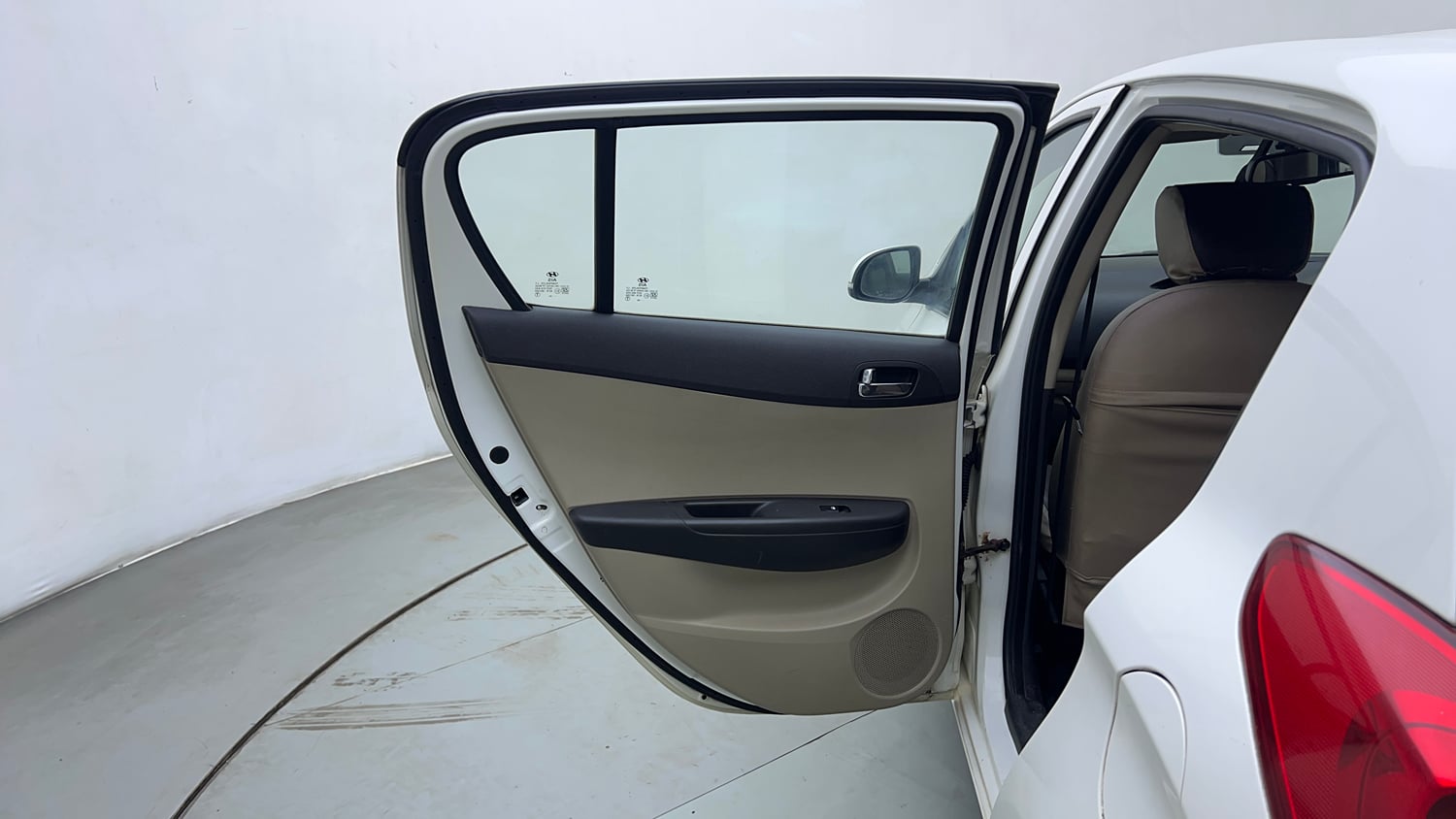 Used 2013 Hyundai i20 Sportz 1.2 Petrol Manual interior LEFT REAR DOOR OPEN VIEW
