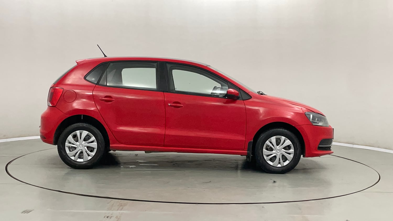 Used 2019 Volkswagen Polo Trendline 1.0L (P) Petrol Manual exterior RIGHT SIDE VIEW