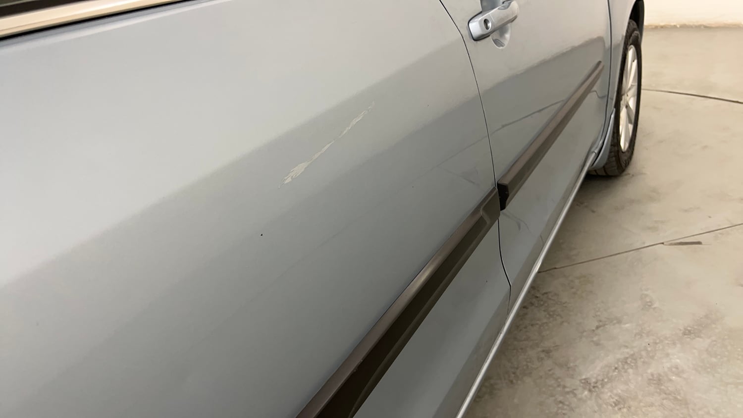 Used 2014 Maruti Suzuki Ertiga ZXi Petrol Manual dents MINOR DENT