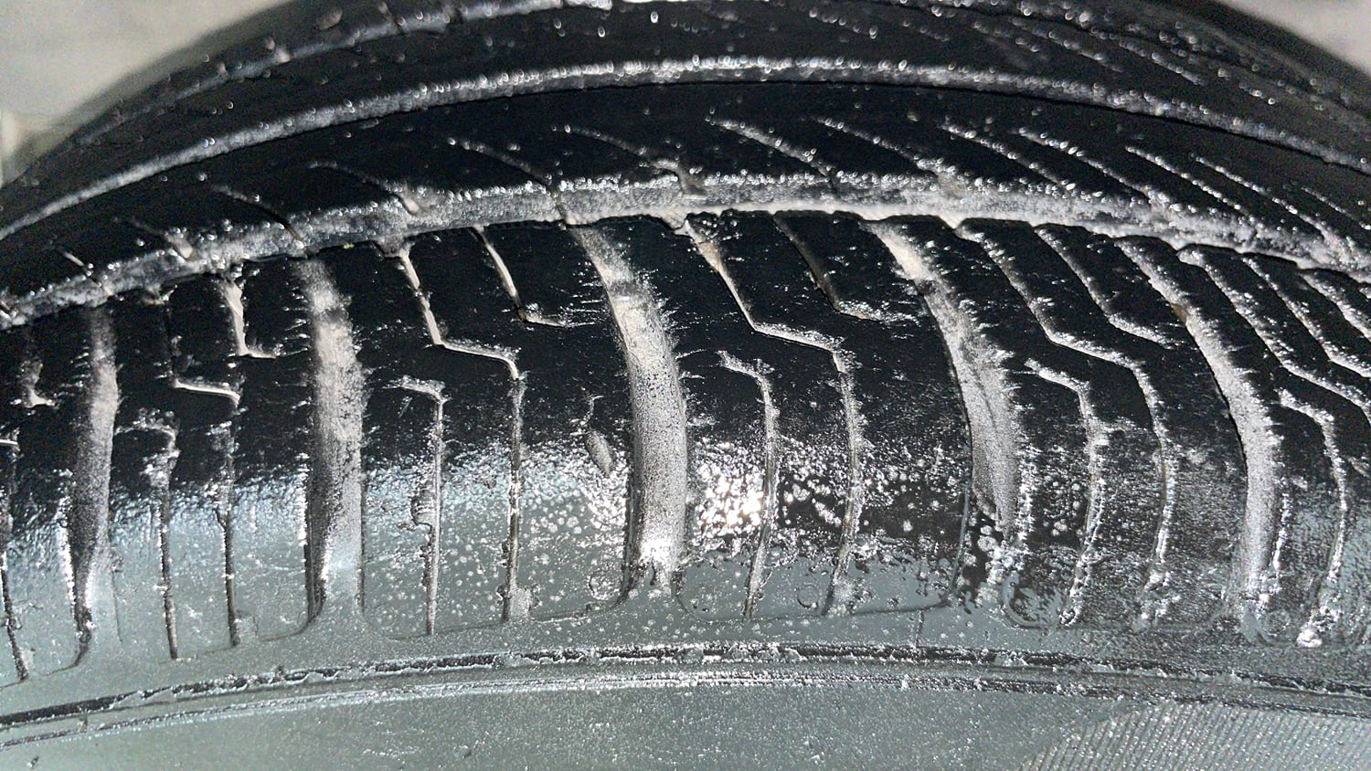 Used 2013 Honda Brio E MT Petrol Manual tyres RIGHT REAR TYRE TREAD VIEW