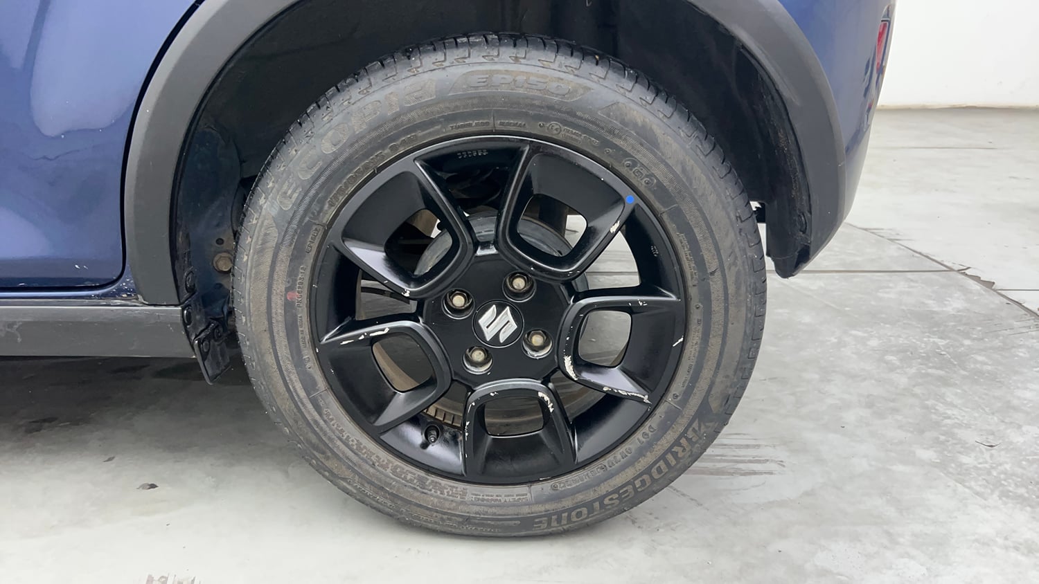Used 2022 Maruti Suzuki Ignis Zeta 1.2 AMT Petrol Automatic tyres LEFT REAR TYRE RIM VIEW