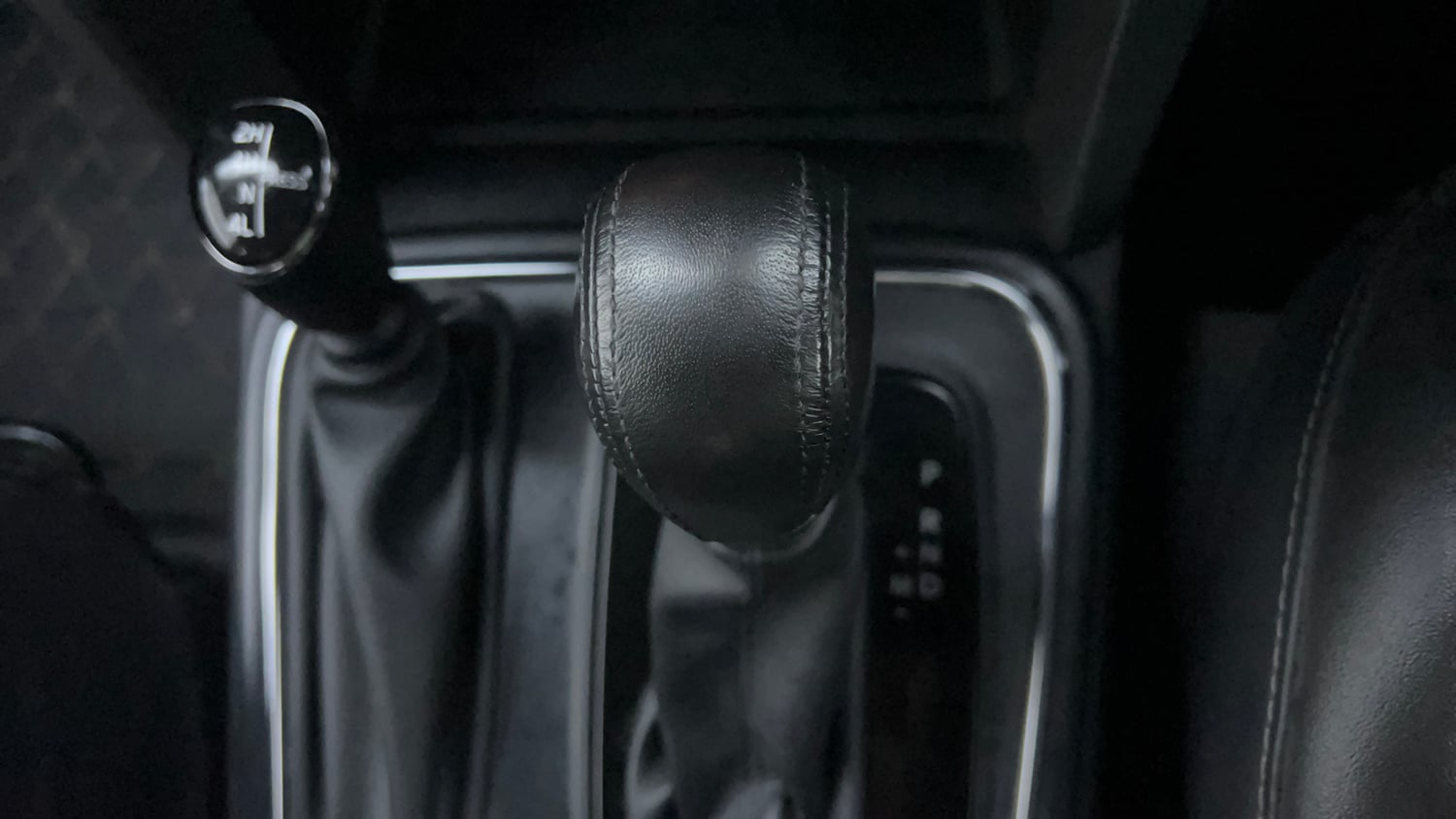 Used 2022 mahindra Thar LX Hard Top Diesel AT 4WD Diesel Automatic interior GEAR  KNOB VIEW