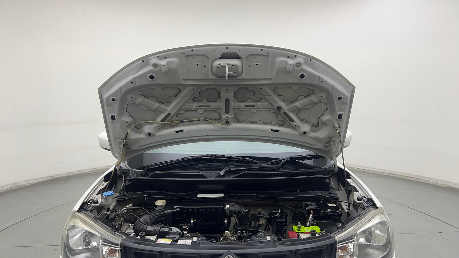 Used 2022 Maruti Suzuki S-Presso VXi Plus Petrol Manual engine ENGINE & BONNET OPEN FRONT VIEW