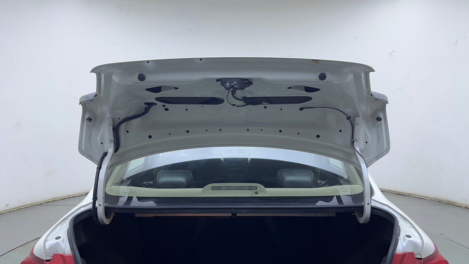 Used 2017 Maruti Suzuki Dzire VXi Petrol Manual interior DICKY DOOR OPEN VIEW