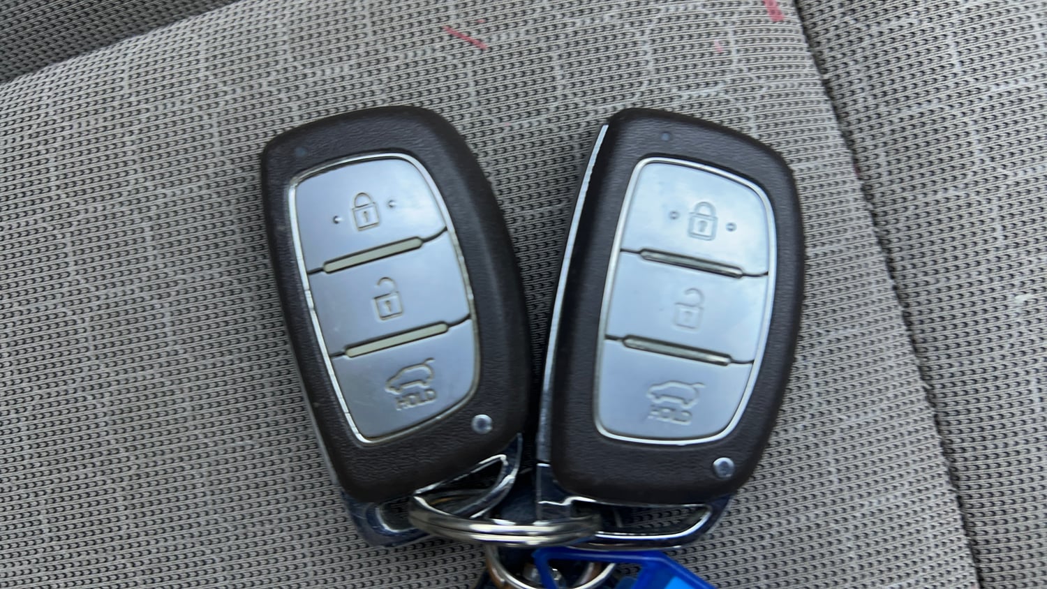 Used 2016 Hyundai Elite i20 Asta 1.2 Petrol Manual extra CAR KEY VIEW