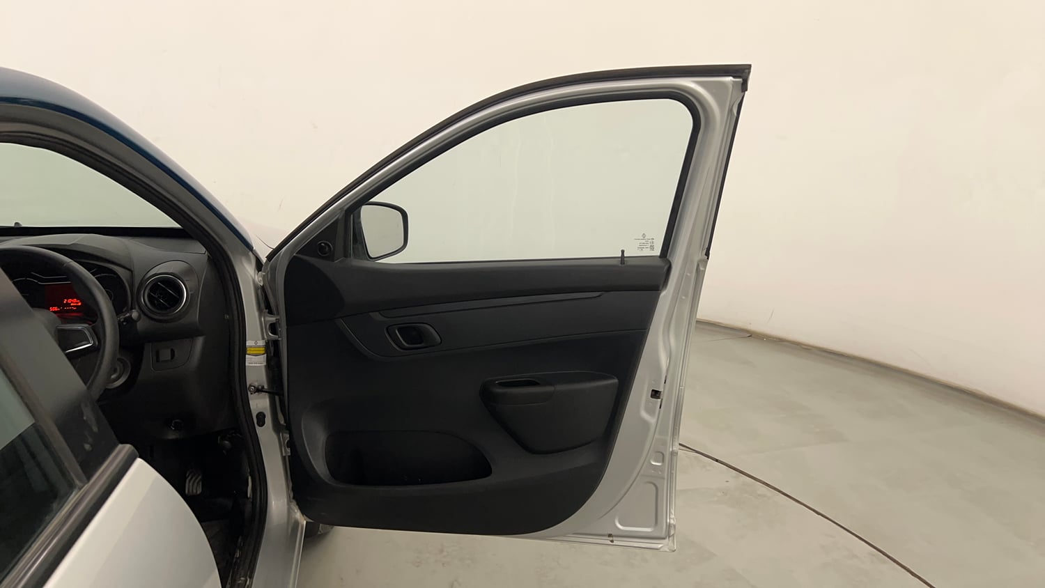 Used 2021 Renault Kwid Neotech RXL 1.0  AMT Petrol Automatic interior RIGHT FRONT DOOR OPEN VIEW