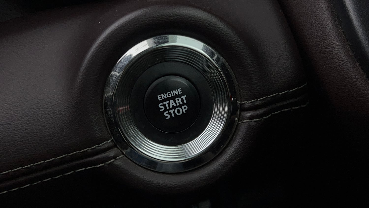 Used 2023 Maruti Suzuki Grand Vitara Alpha Smart Hybrid AT Petrol Automatic top_features Keyless start