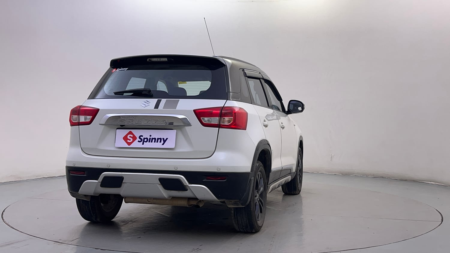 Used 2018 maruti-suzuki Vitara Brezza ZDi Plus AGS Diesel Automatic exterior RIGHT REAR CORNER VIEW
