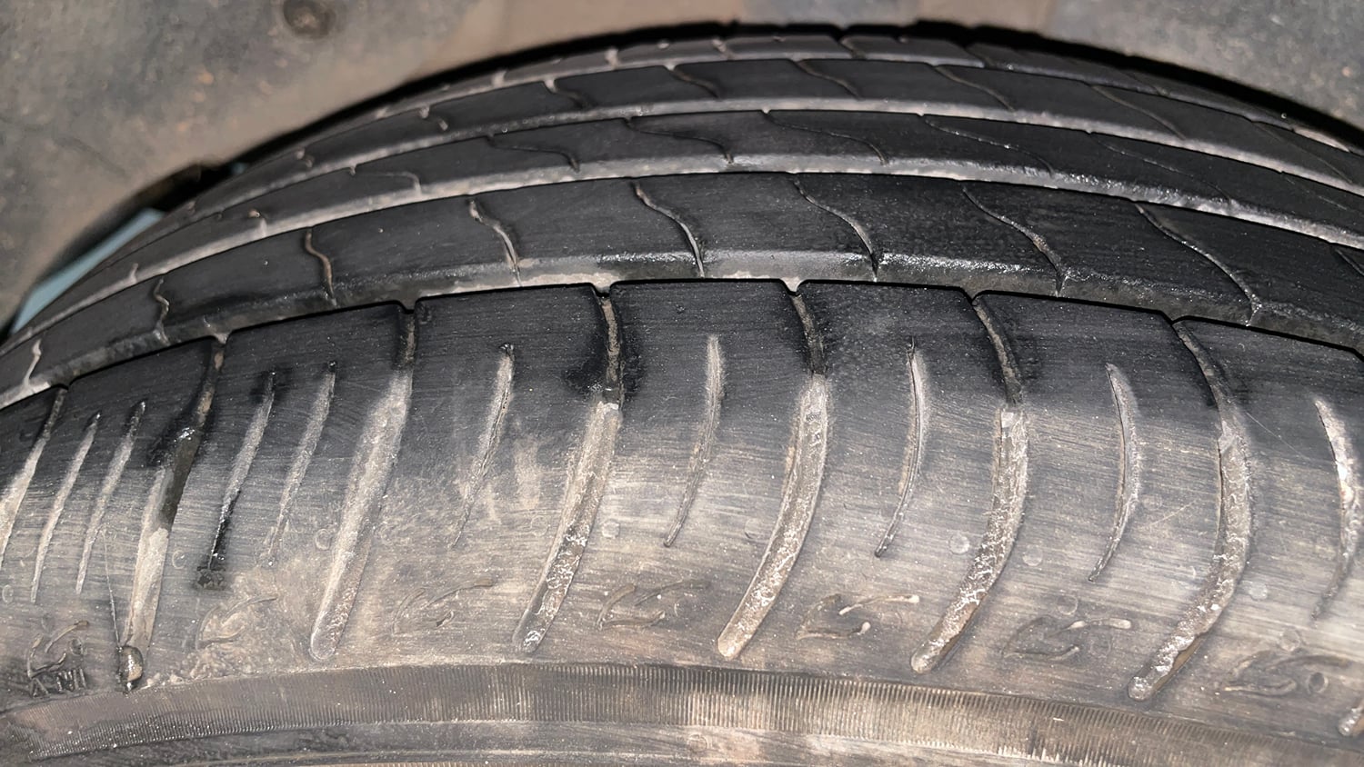 Used 2016 Hyundai Creta 1.6 SX Plus AT Petrol Petrol Automatic tyres RIGHT REAR TYRE TREAD VIEW