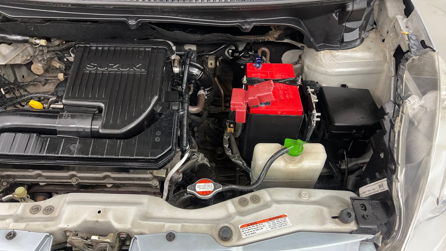 Used 2014 Maruti Suzuki Ertiga ZXi Petrol Manual engine ENGINE LEFT SIDE VIEW