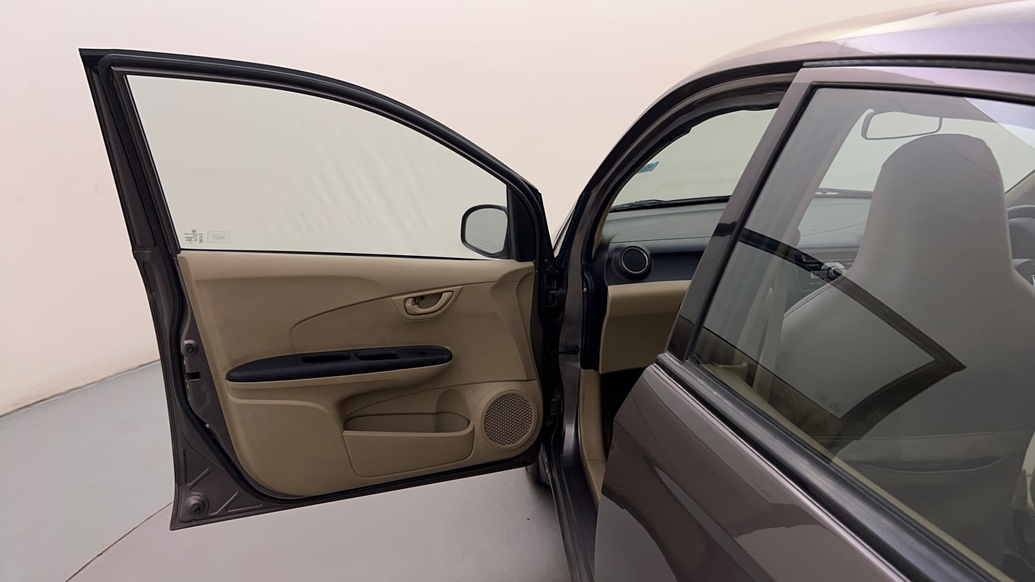 Used 2014 Honda Amaze 1.2 S i-VTEC Petrol Manual interior LEFT FRONT DOOR OPEN VIEW