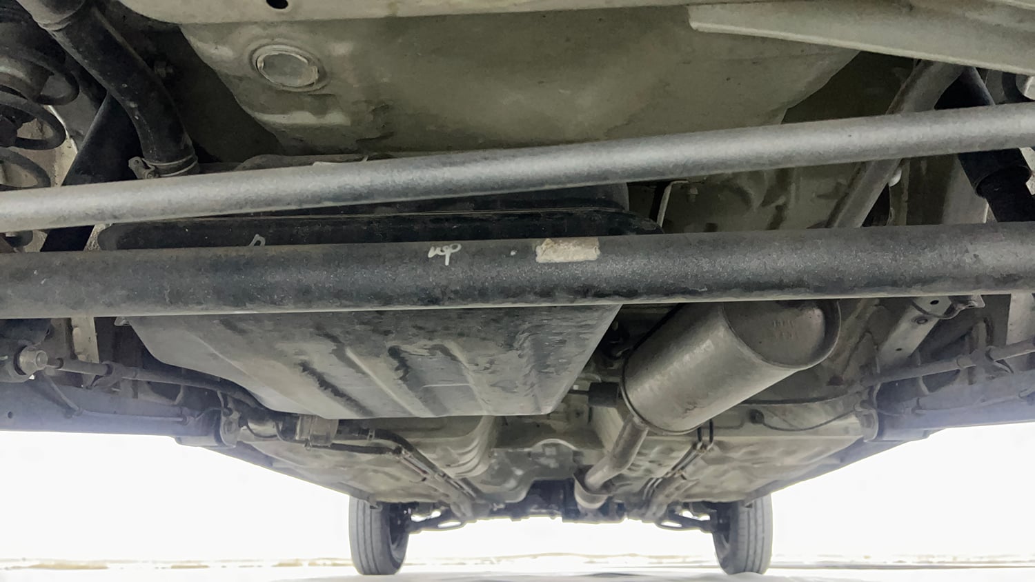 Used 2019 Maruti Suzuki Alto 800 LXi Petrol Manual extra REAR UNDERBODY VIEW (TAKEN FROM REAR)