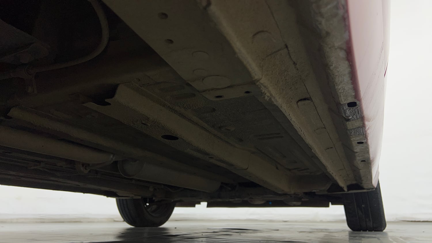Used 2023 Tata Altroz XM Plus iCNG Cng Manual extra REAR RIGHT UNDERBODY VIEW