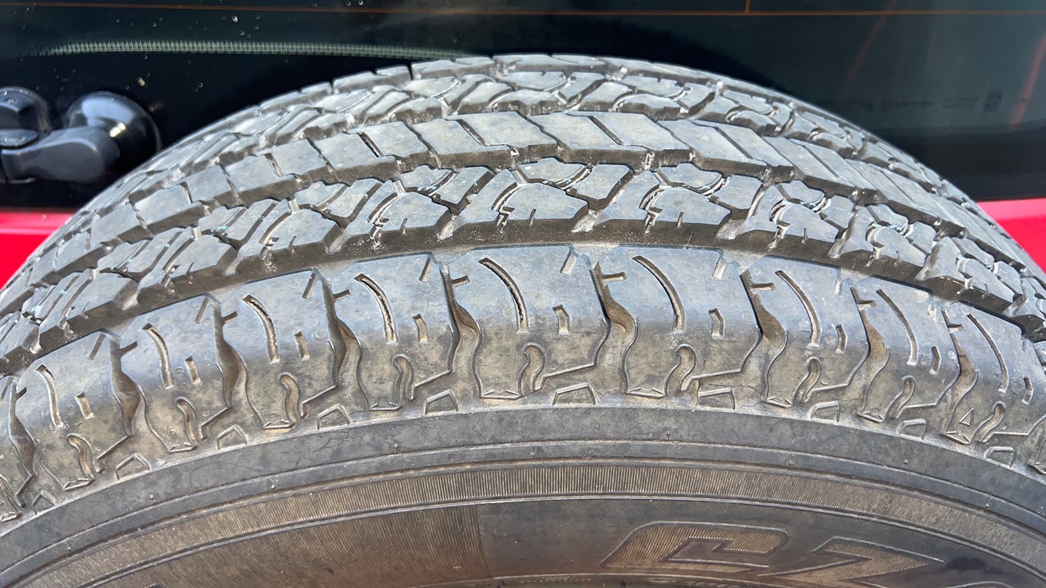Used 2019 Mahindra TUV300 T6 Plus Diesel Manual tyres SPARE TYRE VIEW