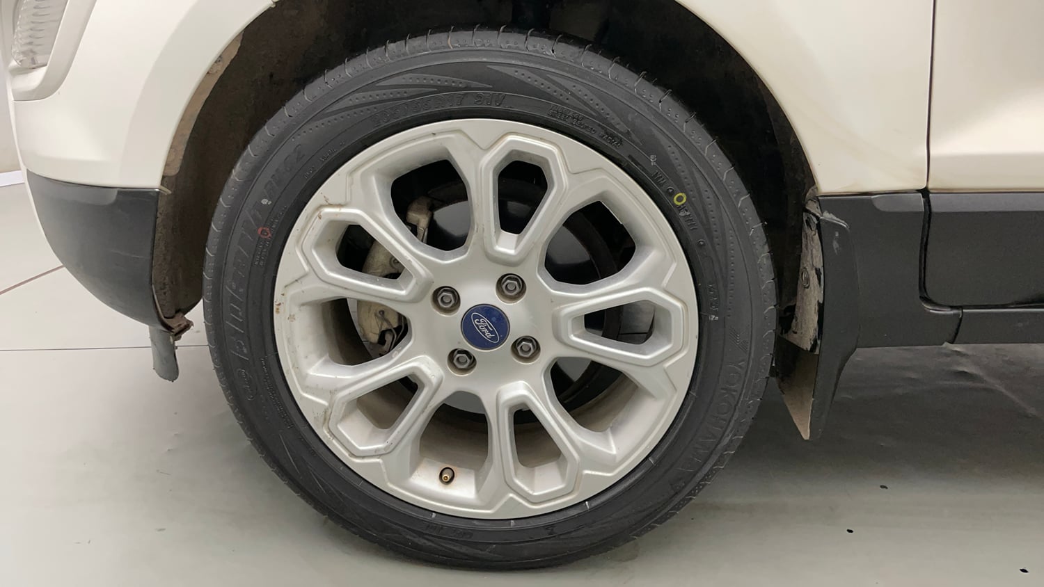 Used 2018 Ford EcoSport Titanium + 1.5L TDCi Diesel Manual tyres LEFT FRONT TYRE RIM VIEW