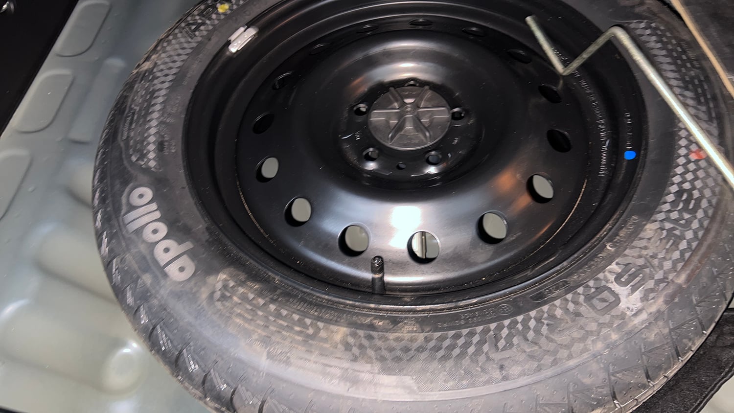 Used 2023 Maruti Suzuki Grand Vitara Alpha Smart Hybrid AT Petrol Automatic tyres SPARE TYRE VIEW