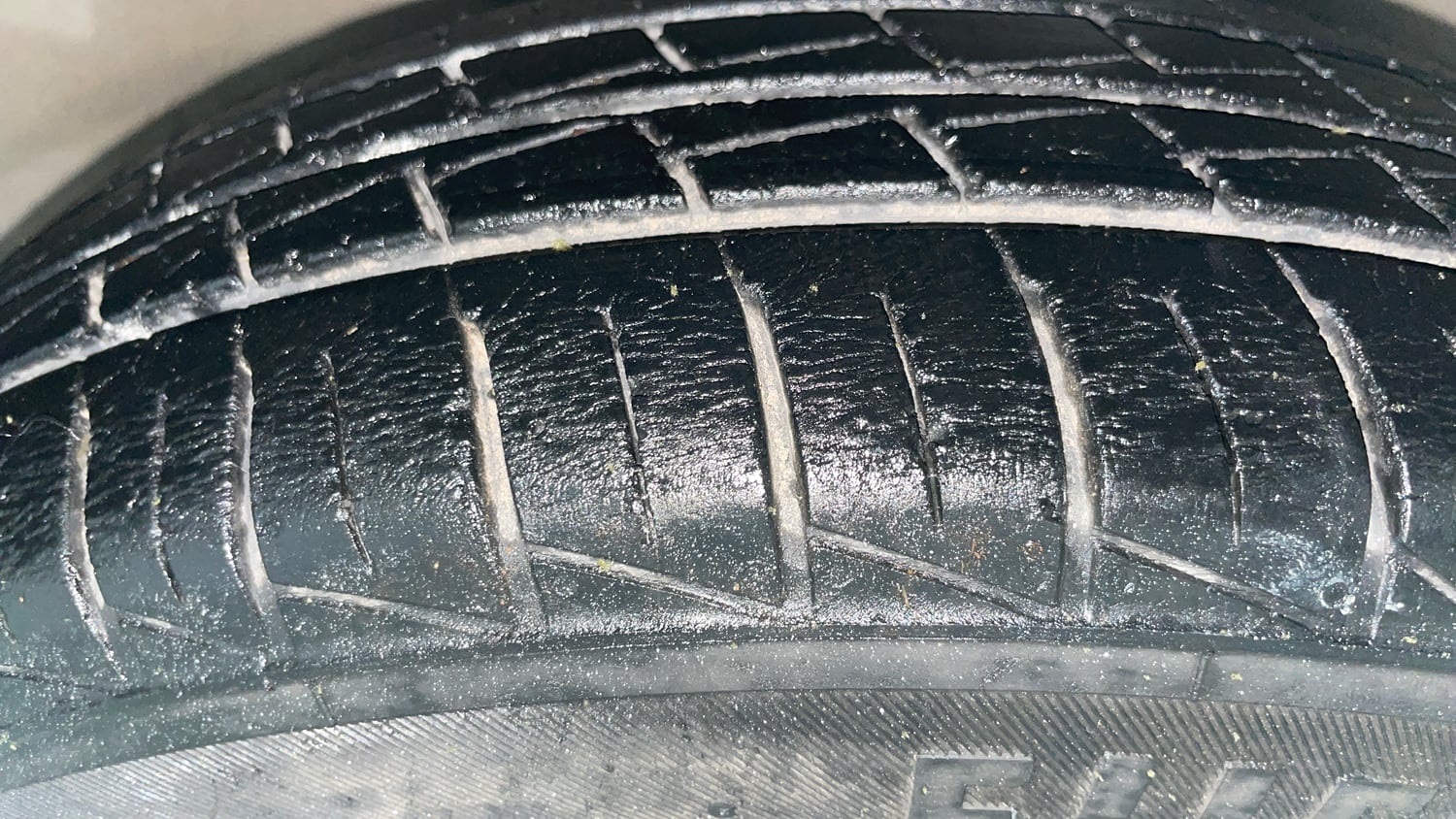 Used 2021 Maruti Suzuki Alto 800 VXi Petrol Manual tyres LEFT FRONT TYRE TREAD VIEW