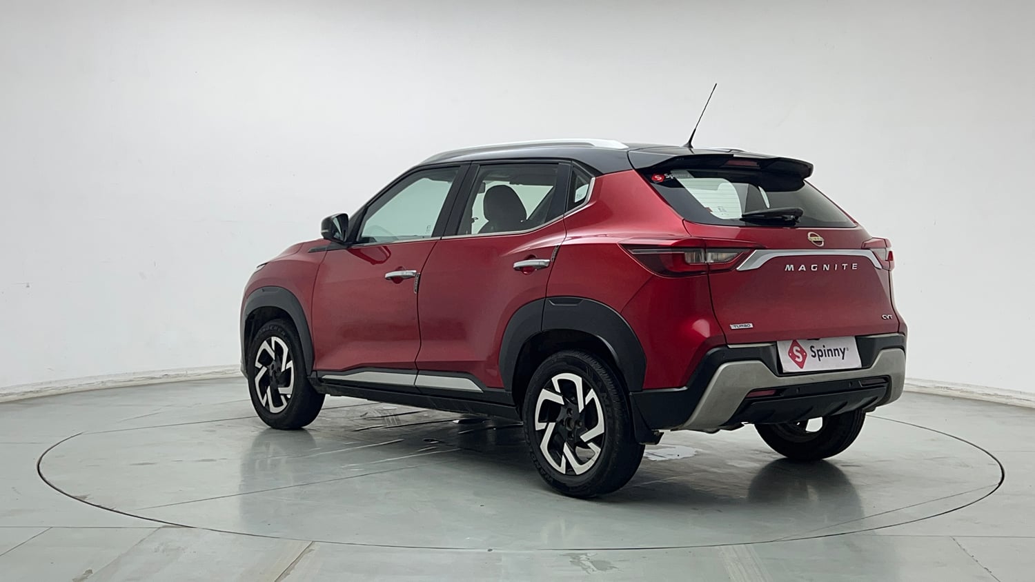 Used 2021 Nissan Magnite XV Premium Turbo (O) CVT Dual Tone Petrol Automatic exterior LEFT REAR CORNER VIEW