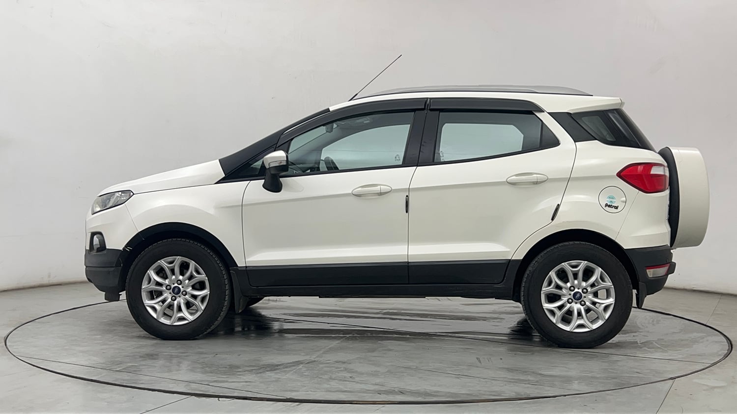 Used 2015 Ford EcoSport Titanium 1.5 Ti-VCT AT Petrol Automatic exterior LEFT SIDE VIEW