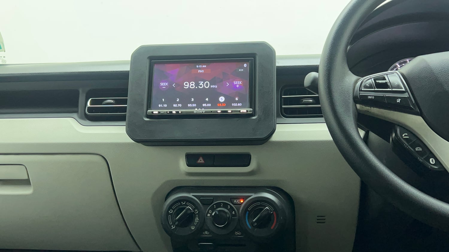 Used 2020 Maruti Suzuki Ignis Delta 1.2 AMT Petrol Automatic top_features Integrated (in-dash) music system