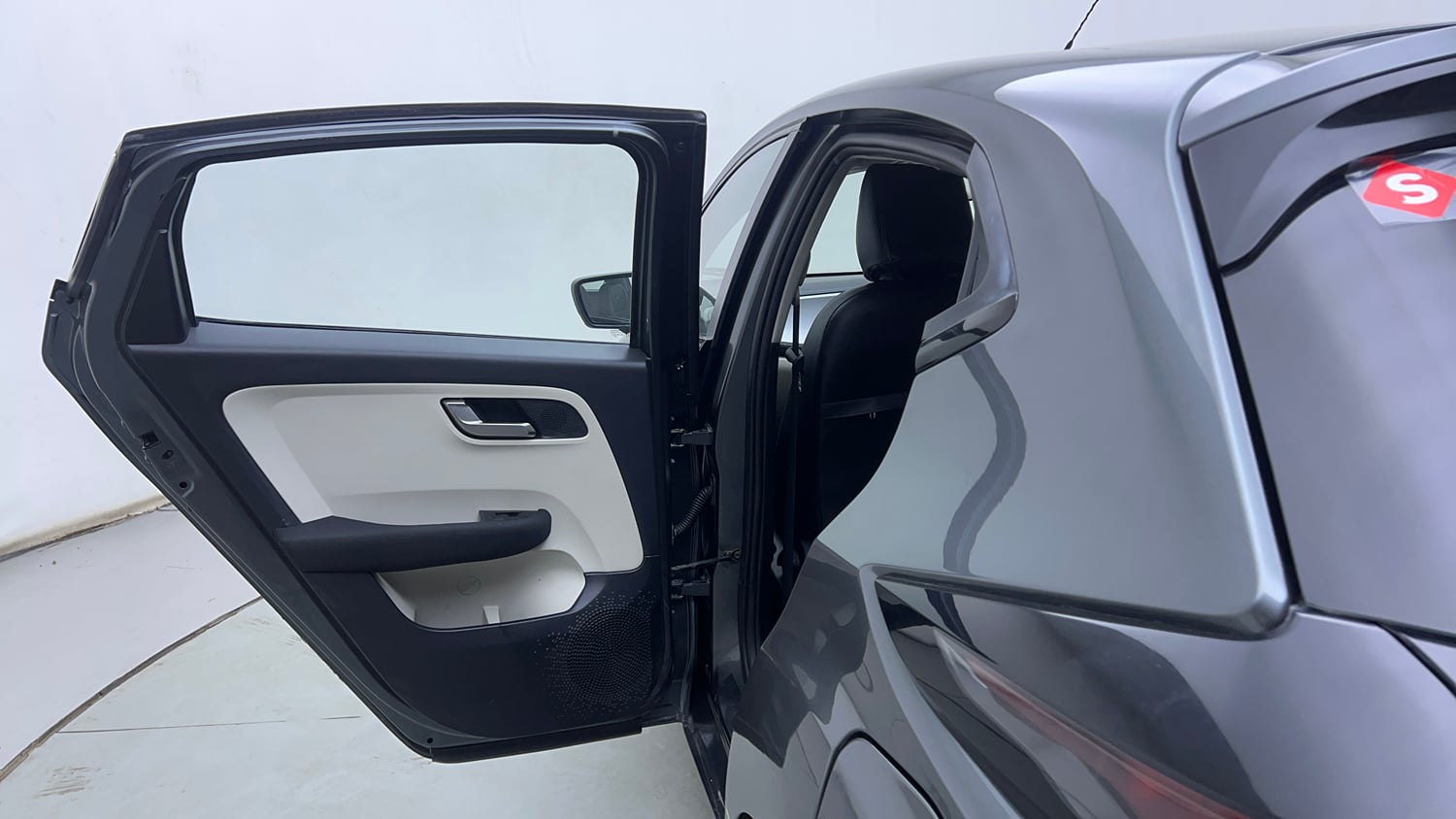 Used 2021 Tata Altroz XZ Petrol Petrol Manual interior LEFT REAR DOOR OPEN VIEW