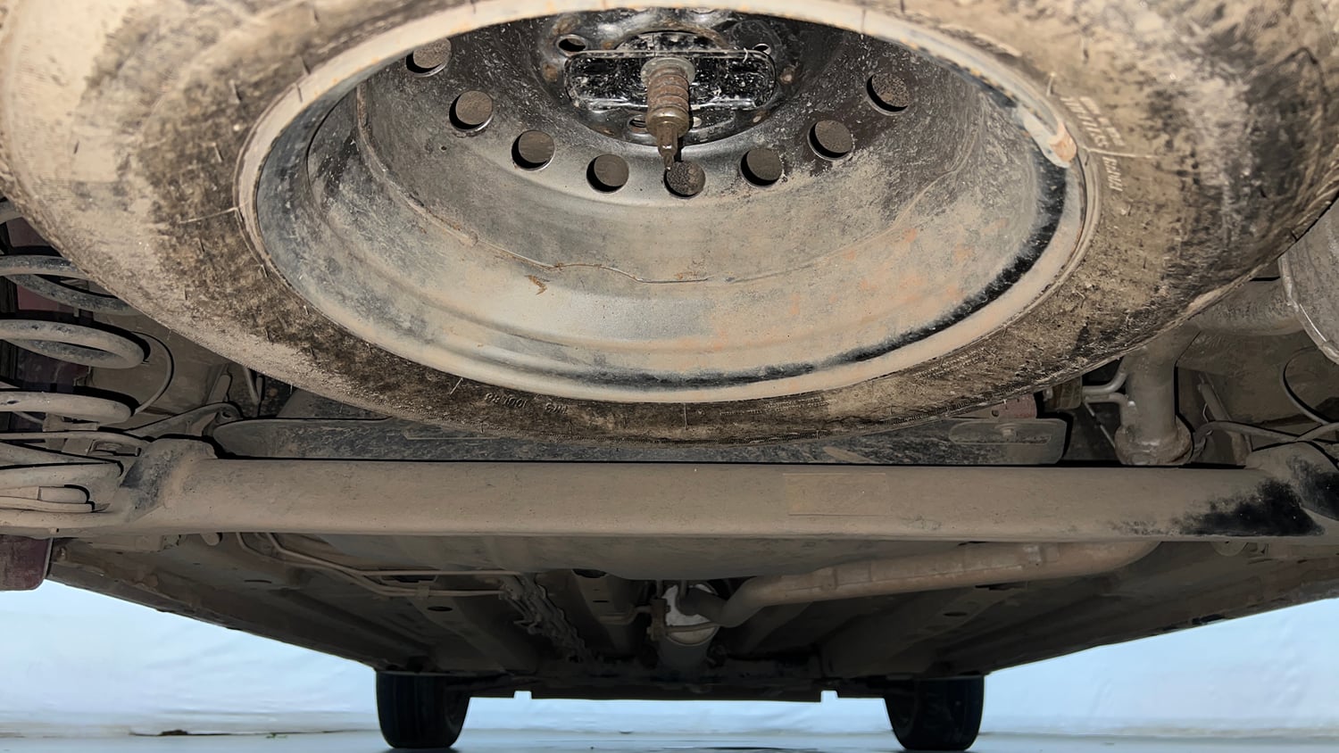Used 2023 Tata Altroz XM Plus iCNG Cng Manual extra REAR UNDERBODY VIEW (TAKEN FROM REAR)