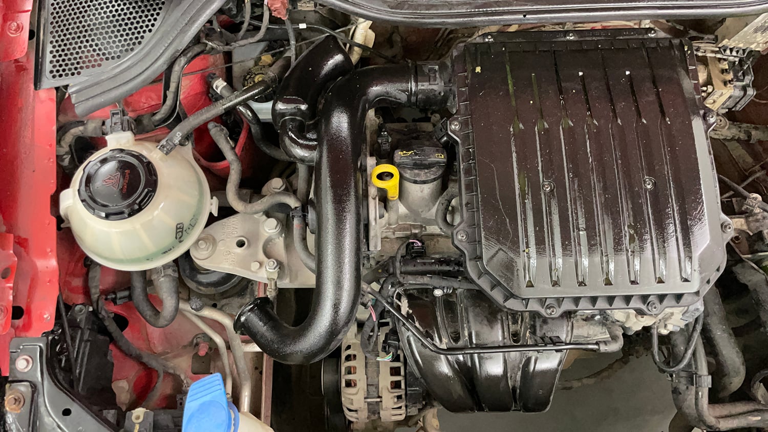 Used 2019 Volkswagen Polo Trendline 1.0L (P) Petrol Manual engine ENGINE RIGHT SIDE VIEW