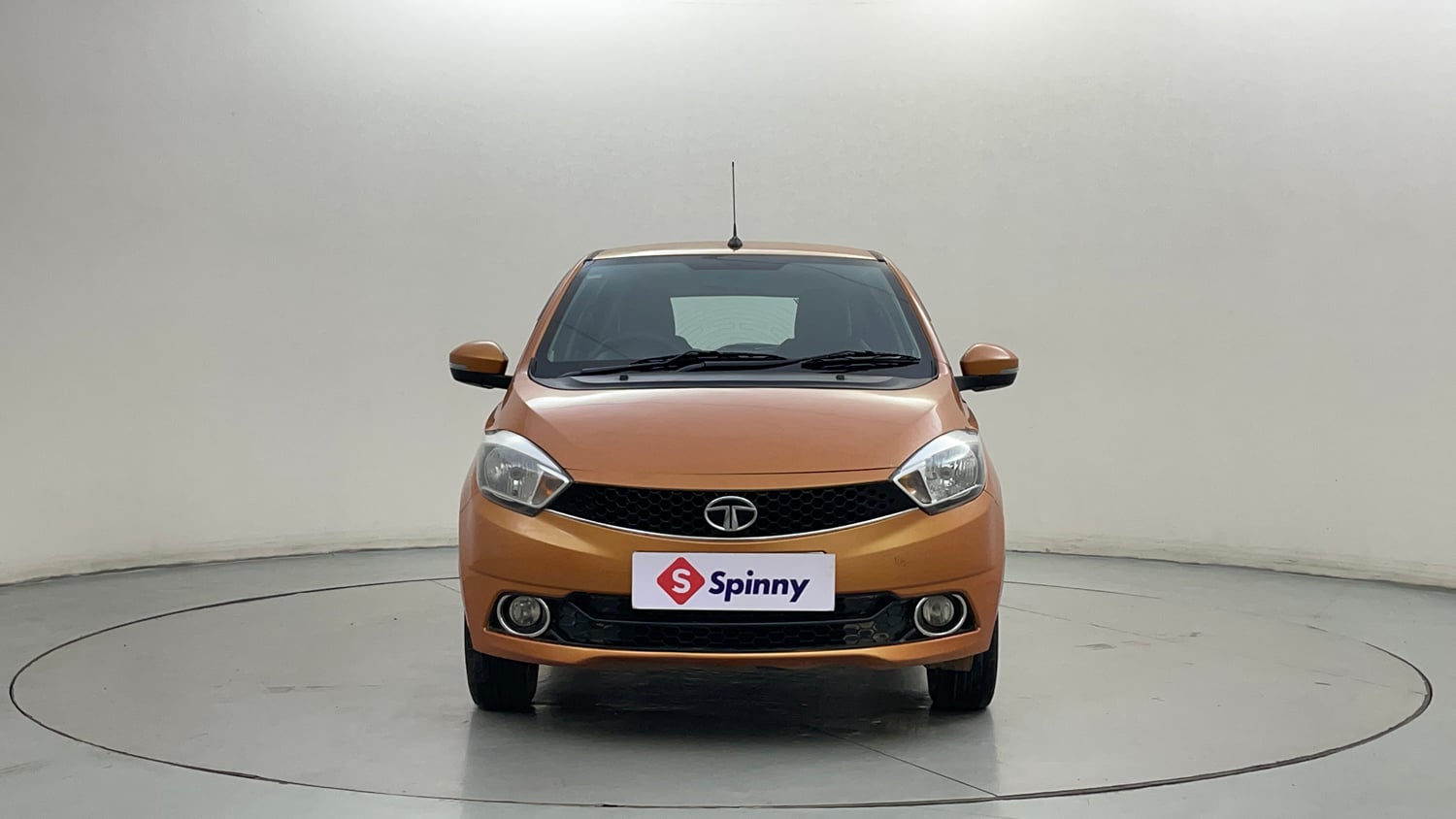 Used 2018 Tata Tiago Revotron XZ Petrol Manual exterior FRONT VIEW