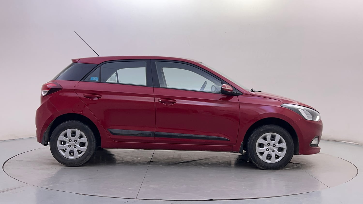 Used 2016 Hyundai Elite i20 Sportz 1.2 Petrol Manual exterior RIGHT SIDE VIEW