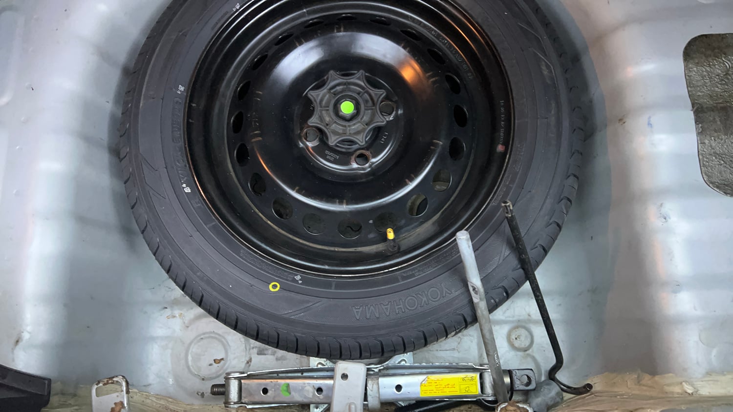 Used 2013 Hyundai Grand i10 Sportz 1.1 CRDi Diesel Manual tyres SPARE TYRE VIEW