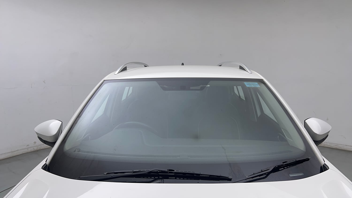 Used 2022 Volkswagen Taigun Highline 1.0 TSI MT Petrol Manual exterior FRONT WINDSHIELD VIEW